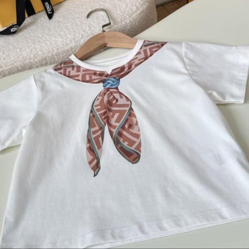 تيشيرت قطن بطبعة سكارف