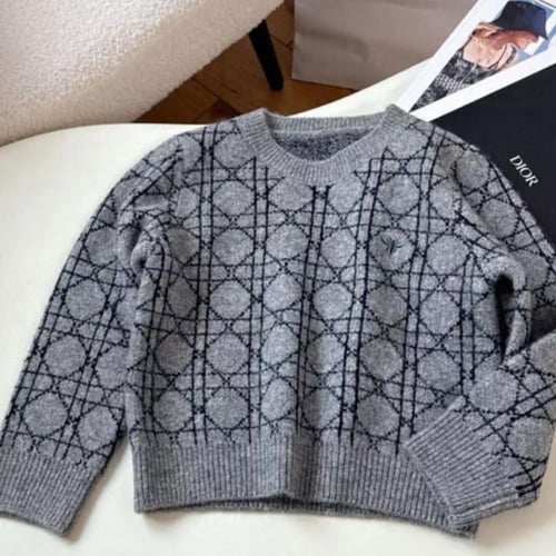 سويتر صوف باللون الرمادي من ديور