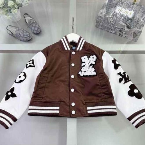 جاكيت بنوعين قماش واكمام جلد مبطنه بالقطن