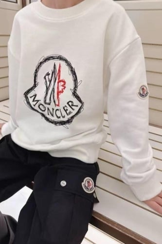 سويت شيرت قطن عليه شعار للماركه