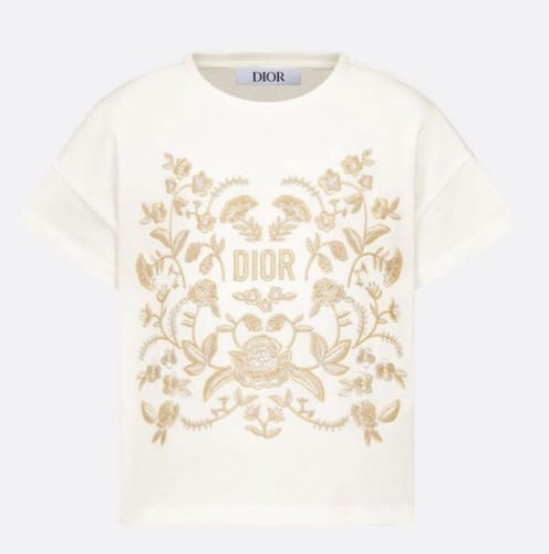 تيشيرت ديور بنصميم طبعات زهور