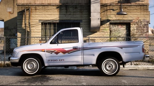 هايلكس يبانية ملكززه