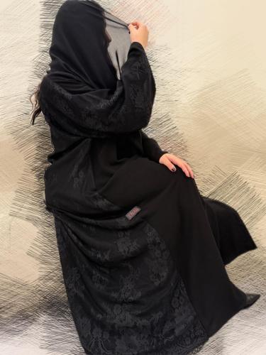 عباية بدانتيل فرنسي من الخلف D15