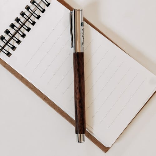 قلم خشبي - فضي