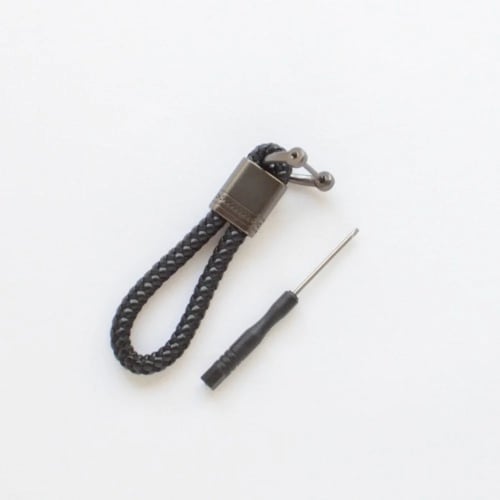 ميدالية جلد ظفيرة