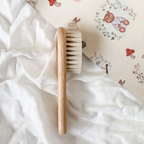 فرشاة ناعمة للأطفال مع الحفر