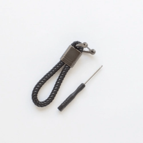 ميدالية جلد ظفيرة