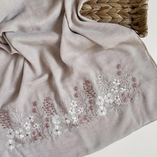 هدية رفقة صالحة