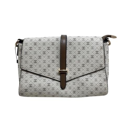 حقيبة كتف كلاسيكية (Monogram Flap Bag)