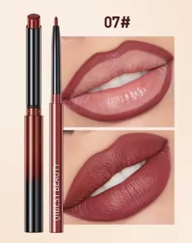 احمر شفاه مع محدد