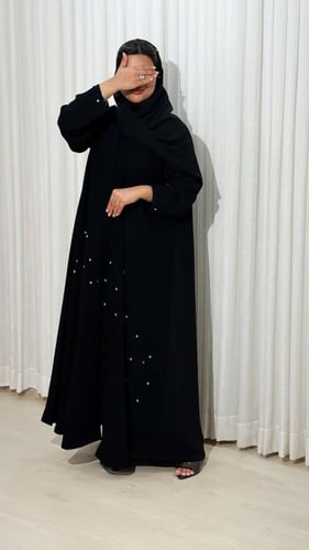 عباية هيفاء شك