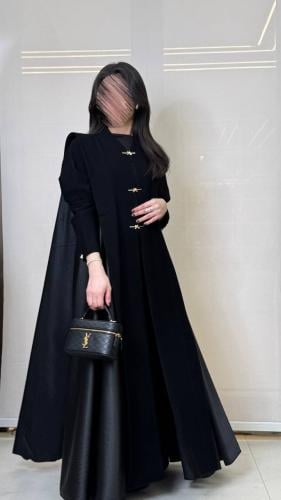 عباية نجود دبل كلوش بتدخيل قماش مقلم شكيرا