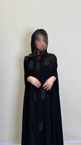 عباية كيان بقماش تفته شك عنابي