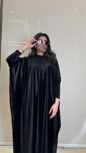مخمل إيطالي بشت اسود