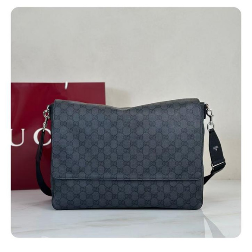 Gucci GG Supreme Messenger Bag – Black & Grey