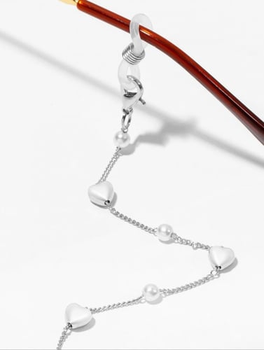 سلسلة نظارات فضية مزخرفة على شكل قلب 11845