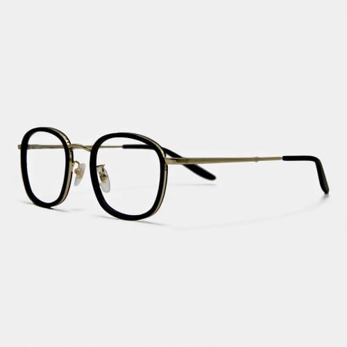 اطار طبي من ماركة GUCCI موديل 001 GG0678OA