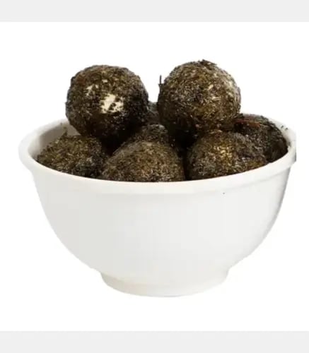 Round labneh with za'atar