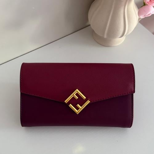 FENDI برغندي مقاس وسط