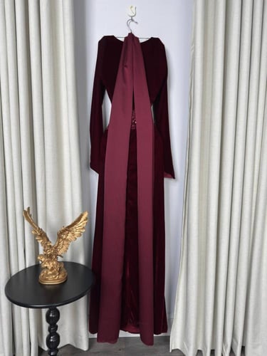 فستان برغندي مخمل