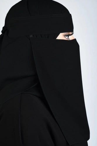 نقاب كبير ربطه