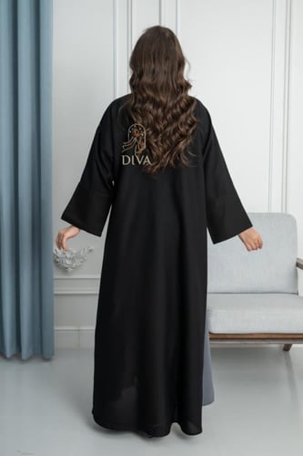 عبايه ياقه رمادي وع العباية