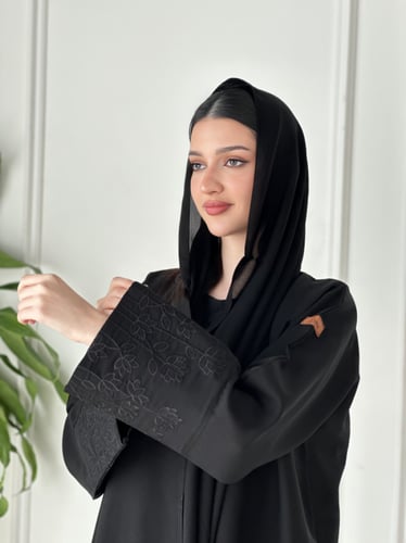 عباية لمار ورود اسود ع الكم
