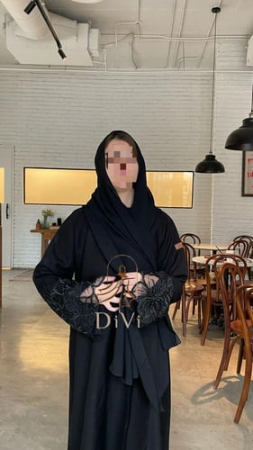 عبايه شيفون طرف الكم