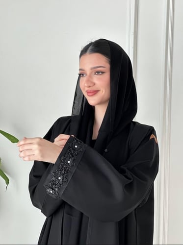 شيك ورد أسفل الكم