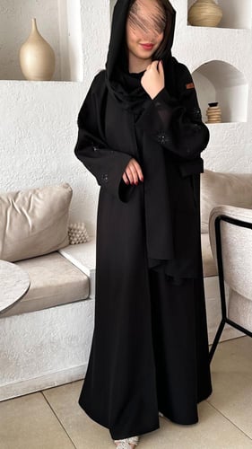 عباية تطريز ورود