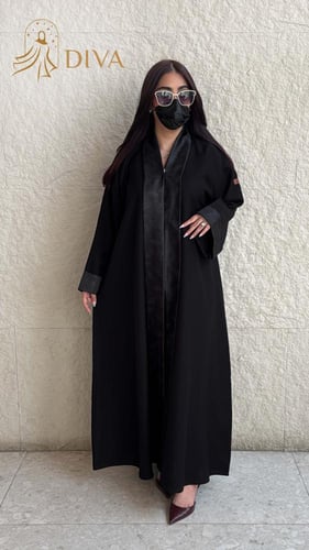 عباية كريب ملكي تدخلية جاكار