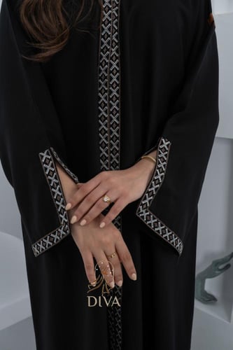 عبايه كتان كلفه بيج الكم والعباية مفتوح