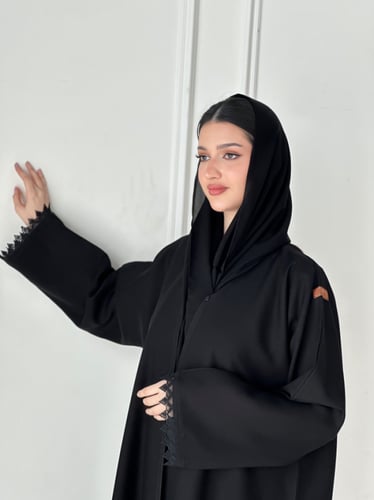 عباية شيك مثلثات