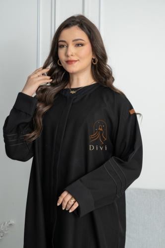 عبايه كتان خيوط وسط الكم