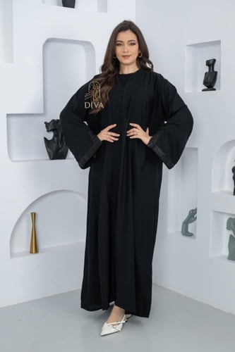 عبايه حرير سودا كم تطريز مفتوح