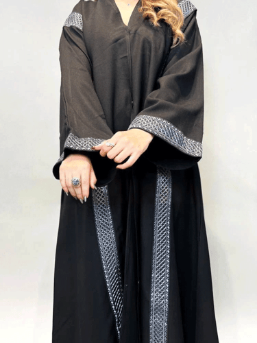 عباية ديفا خط ابيض ع الكوم و العبايه