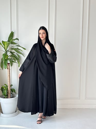 عباية تفته ورود ع الكم