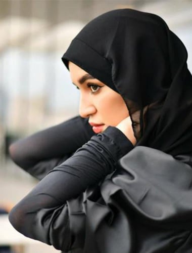 ‫طرحة الأناقة