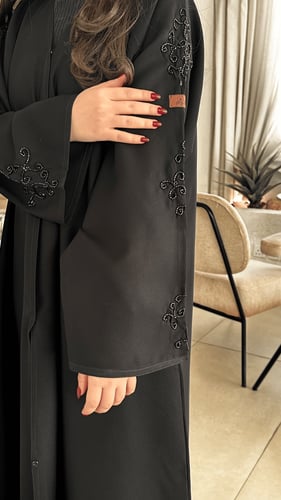 عباية الاميرة تطريز كامل الكم