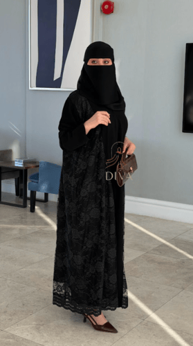 عباية كريب دانتيل