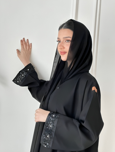 شيك ورد أسفل الكم