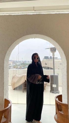 عبايه بني ع الكم