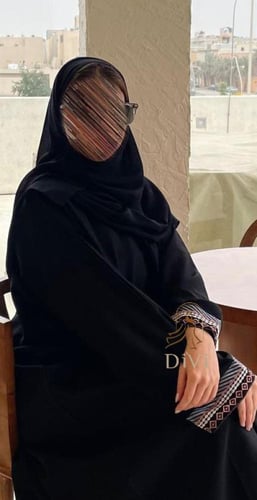 عبايه الاميره طرف الكم