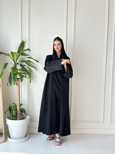 عباية تفته ورود ع الكم