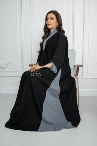 عبايه ياقه رمادي وع العباية