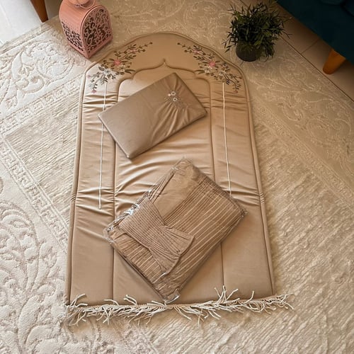 طقم صلاة مميز بيج