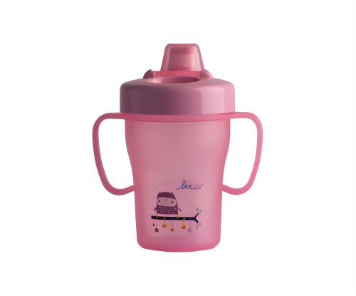 Large 200 ml juice cup with a spout for drinking