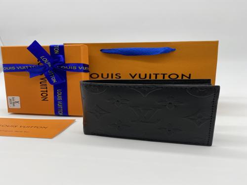 محفظه لويس فيتون LV مع ملحقاته