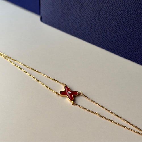 سوارة شوميه لون أحمر