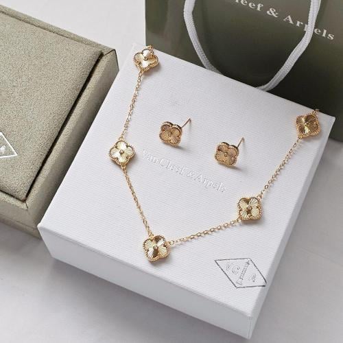 طقم فان كليف ذهبي شامل الملحقات